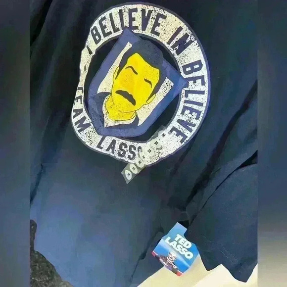 ted lasso graphic t shirt blue, M - Picture 2 of 3